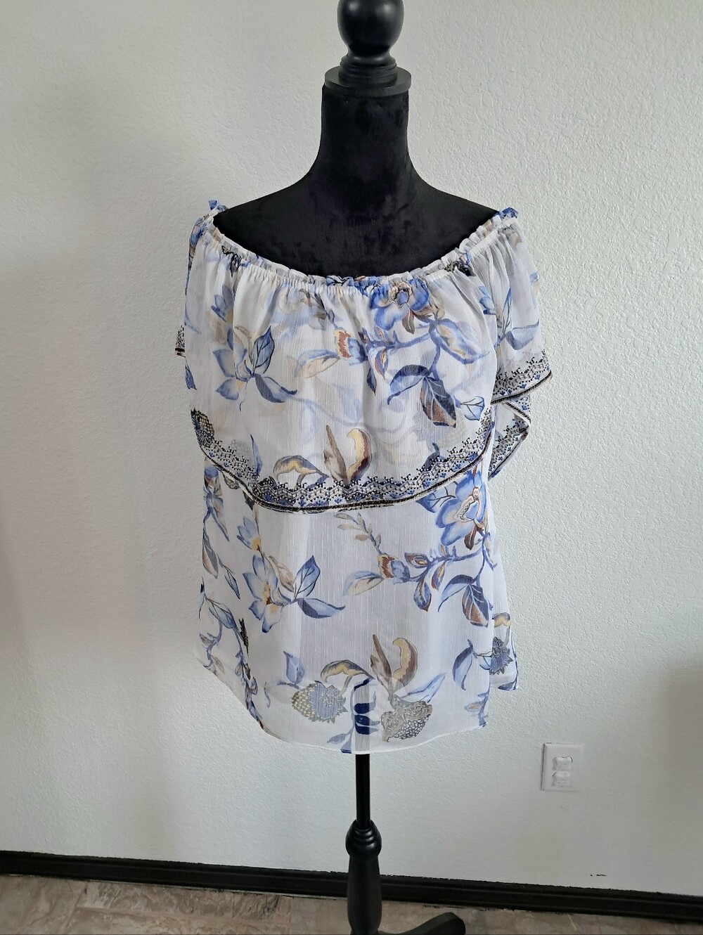 White House Black Market Off Shoulder Top Tiered Floral Sheer XL Fairy Romantic